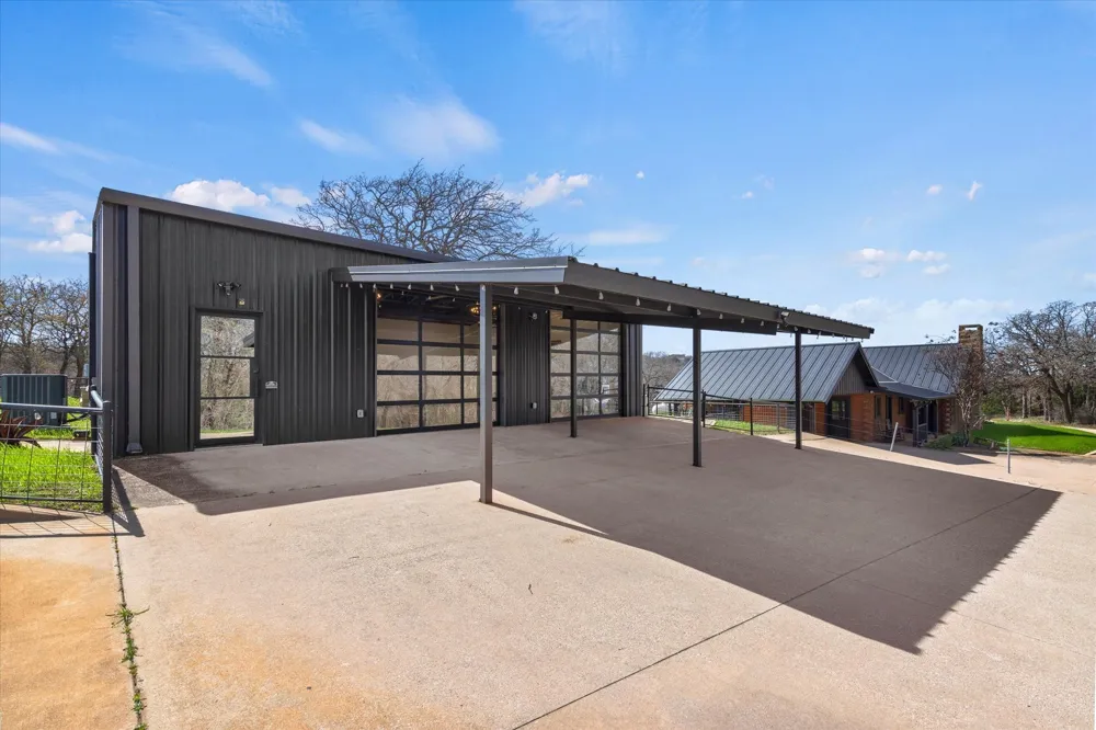 2194 Fm 2382 St Jo, TX 76265