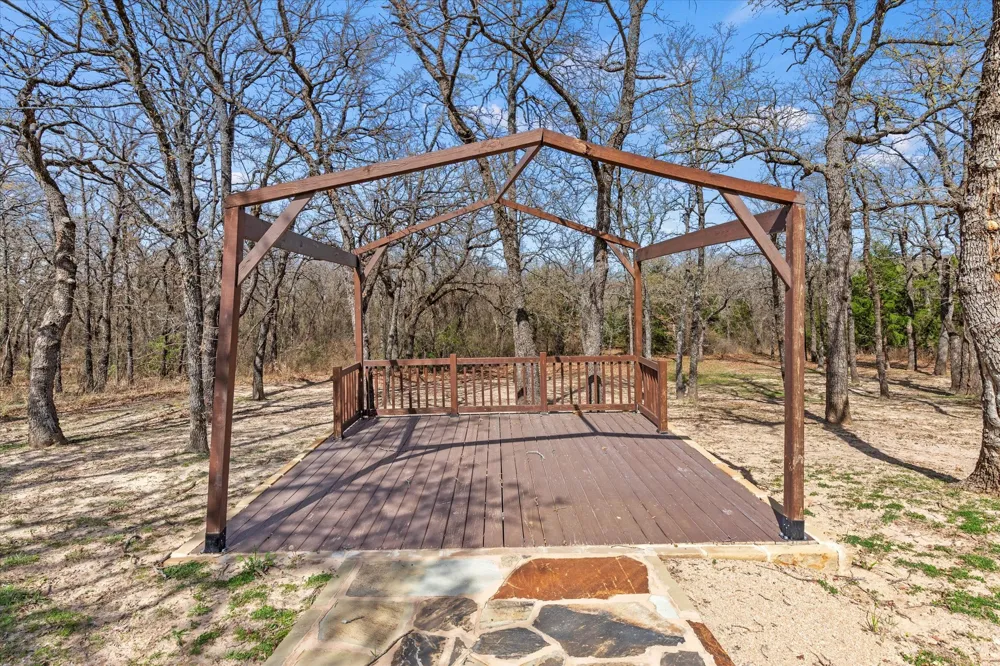 2194 Fm 2382 St Jo, TX 76265