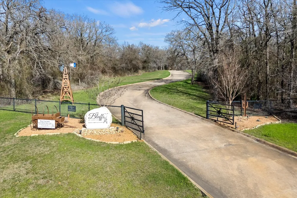 2194 Fm 2382 St Jo, TX 76265