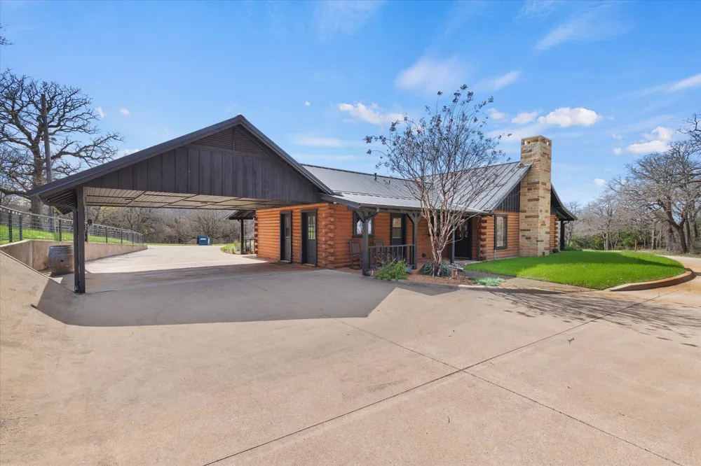 2194 Fm 2382 St Jo, TX 76265