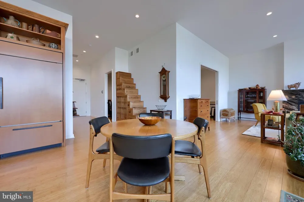 101 QUEEN STREET #404 Lancaster, PA 17603