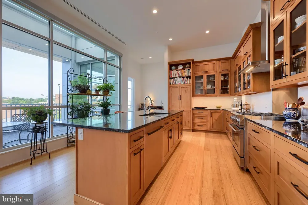 101 QUEEN STREET #404 Lancaster, PA 17603