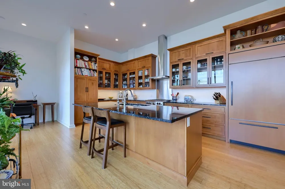 101 QUEEN STREET #404 Lancaster, PA 17603