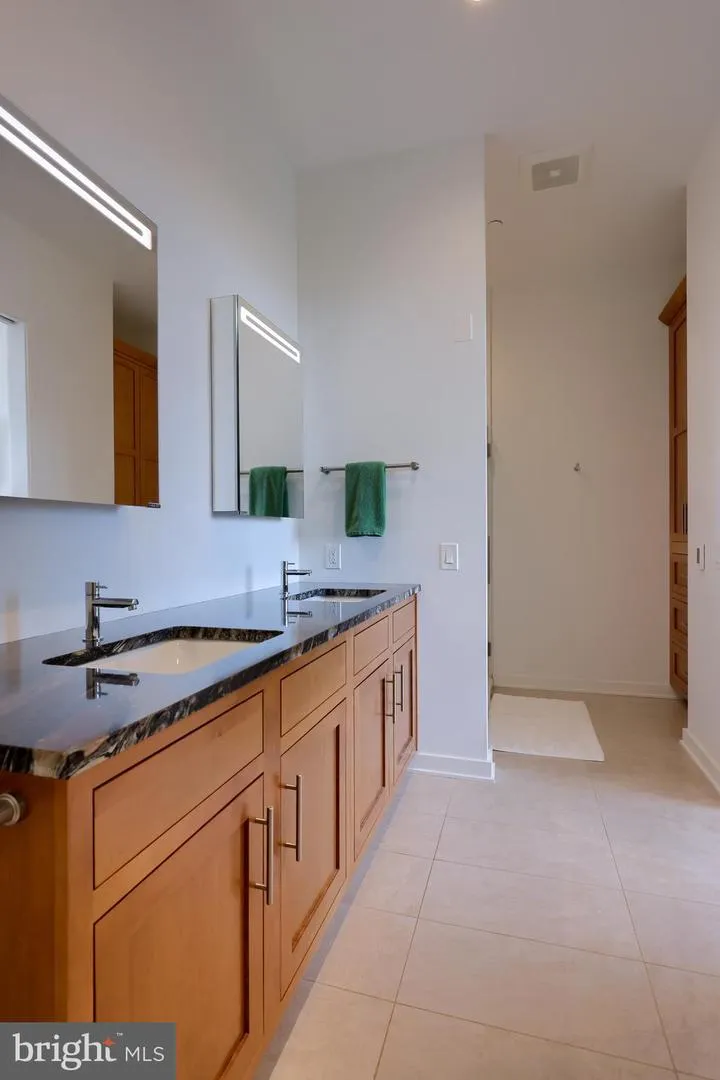 101 QUEEN STREET #404 Lancaster, PA 17603