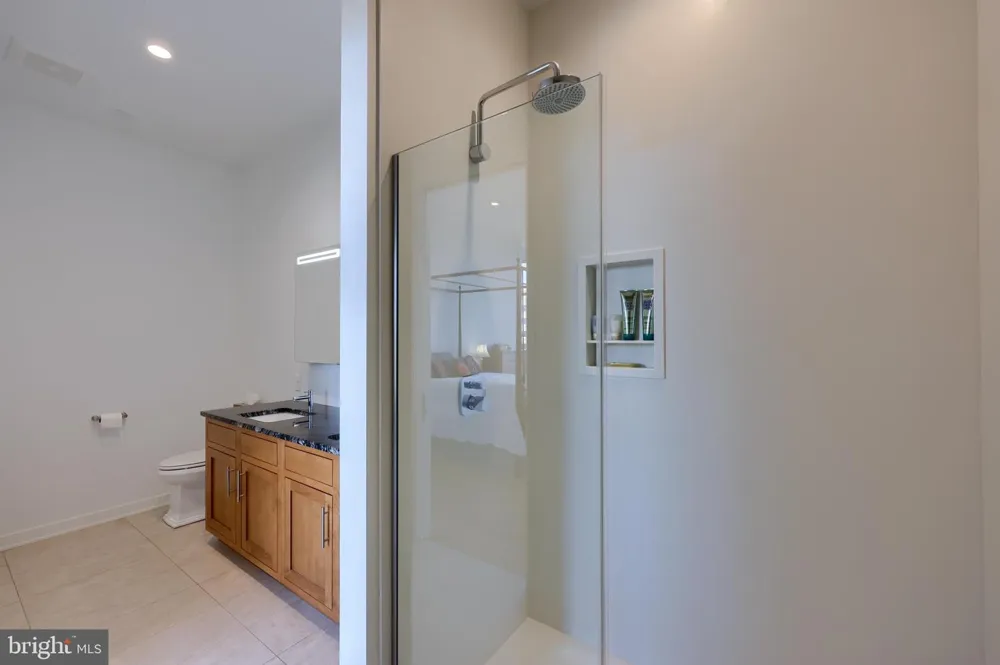 101 QUEEN STREET #404 Lancaster, PA 17603