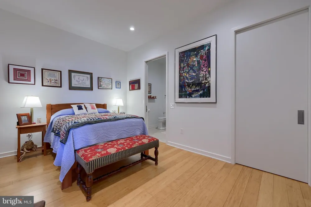 101 QUEEN STREET #404 Lancaster, PA 17603