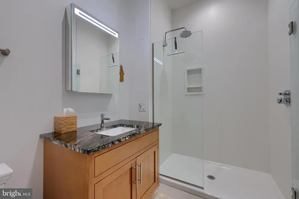101 QUEEN STREET #404 Lancaster, PA 17603