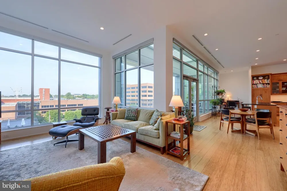 101 QUEEN STREET #404 Lancaster, PA 17603
