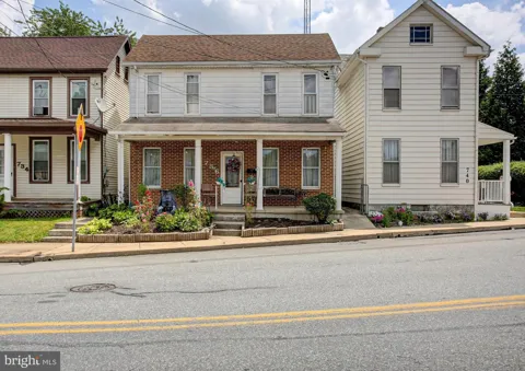 736 S SECOND STREET