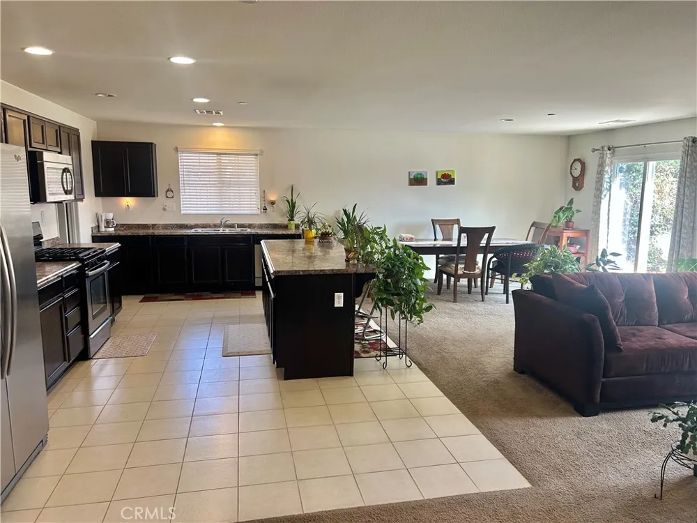 729 Bailey Lane San Jacinto, CA 92582