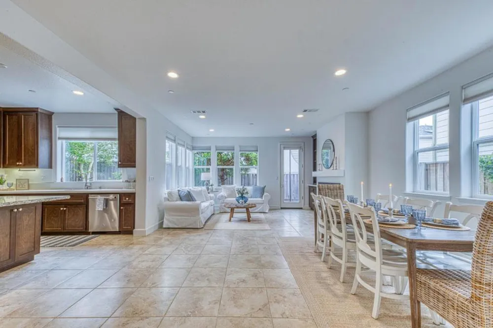 2717 Parkview Way Marina, CA 93933