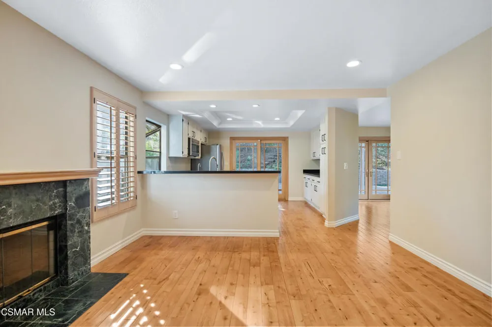3831 Cottonwood Grove Trail Calabasas, CA 91301