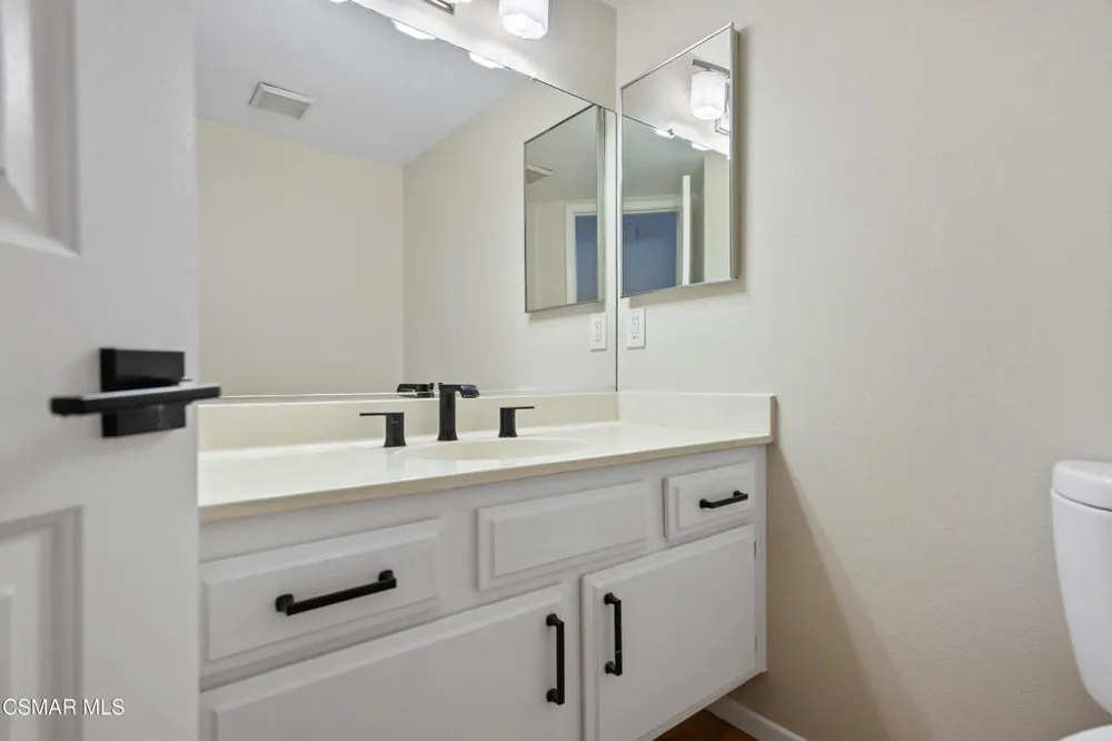 3831 Cottonwood Grove Trail Calabasas, CA 91301