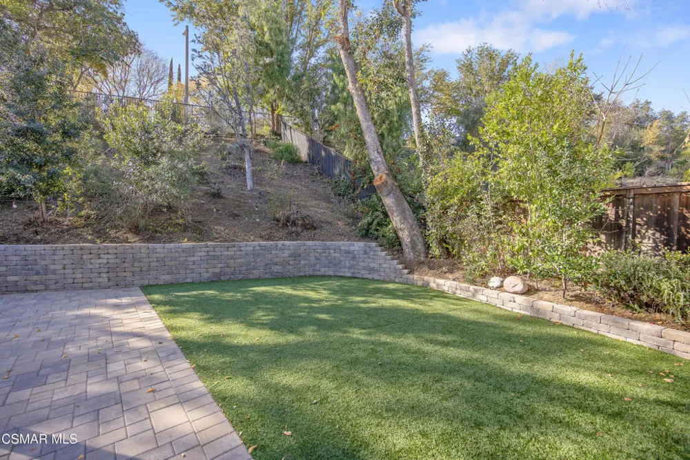 3831 Cottonwood Grove Trail Calabasas, CA 91301