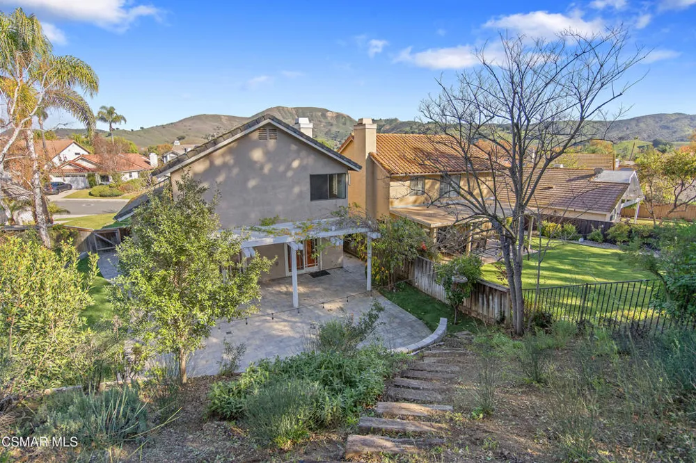 3831 Cottonwood Grove Trail Calabasas, CA 91301