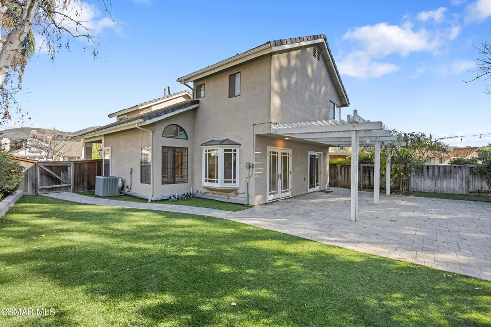 3831 Cottonwood Grove Trail Calabasas, CA 91301
