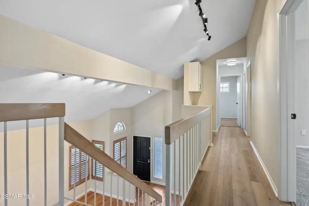 3831 Cottonwood Grove Trail Calabasas, CA 91301