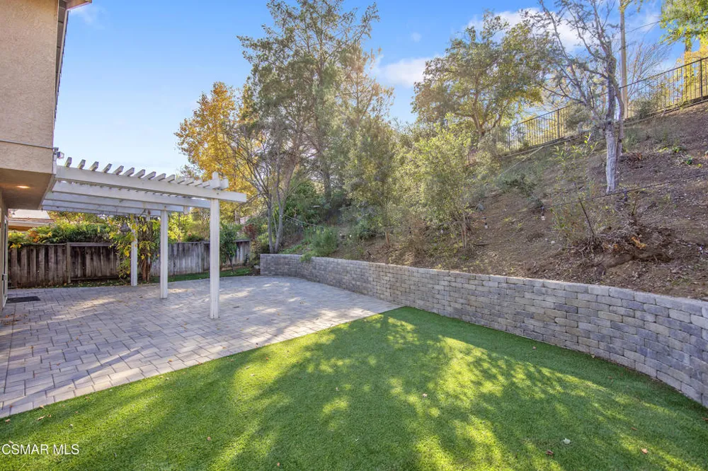 3831 Cottonwood Grove Trail Calabasas, CA 91301
