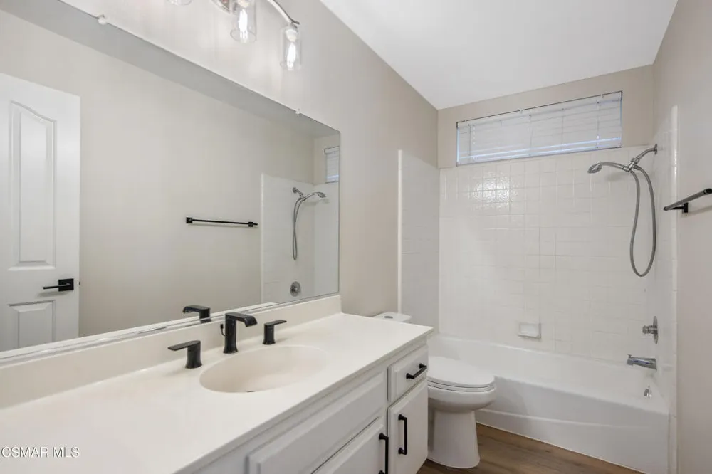 3831 Cottonwood Grove Trail Calabasas, CA 91301