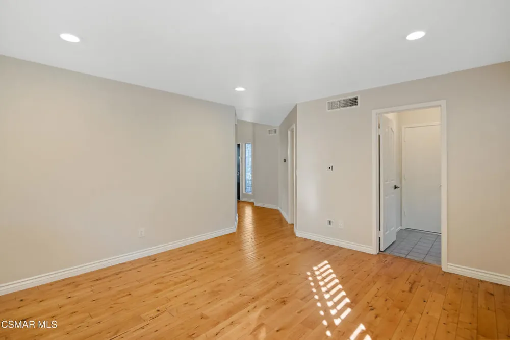 3831 Cottonwood Grove Trail Calabasas, CA 91301