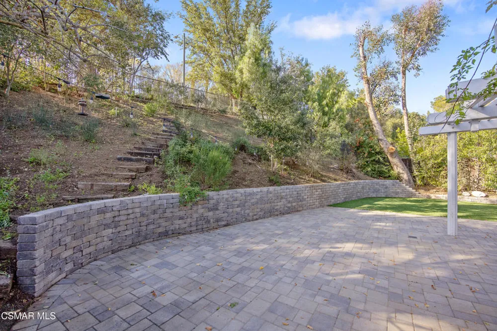 3831 Cottonwood Grove Trail Calabasas, CA 91301