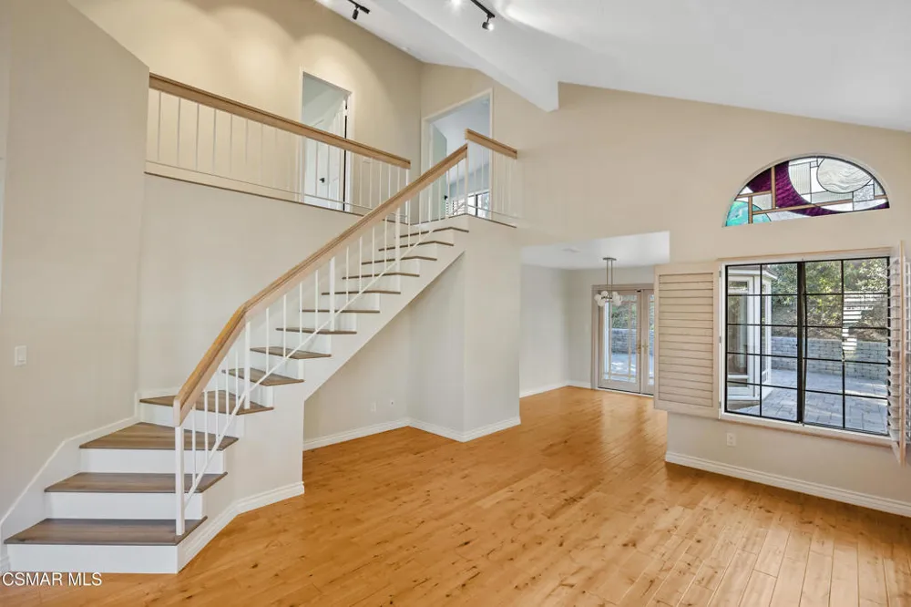 3831 Cottonwood Grove Trail Calabasas, CA 91301