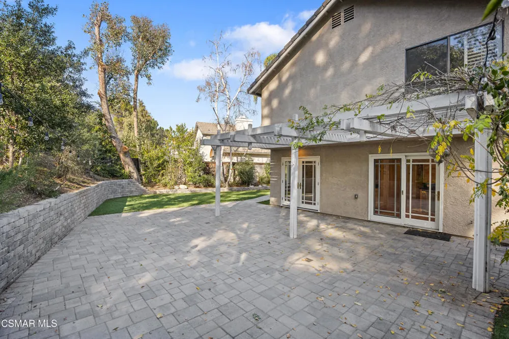 3831 Cottonwood Grove Trail Calabasas, CA 91301