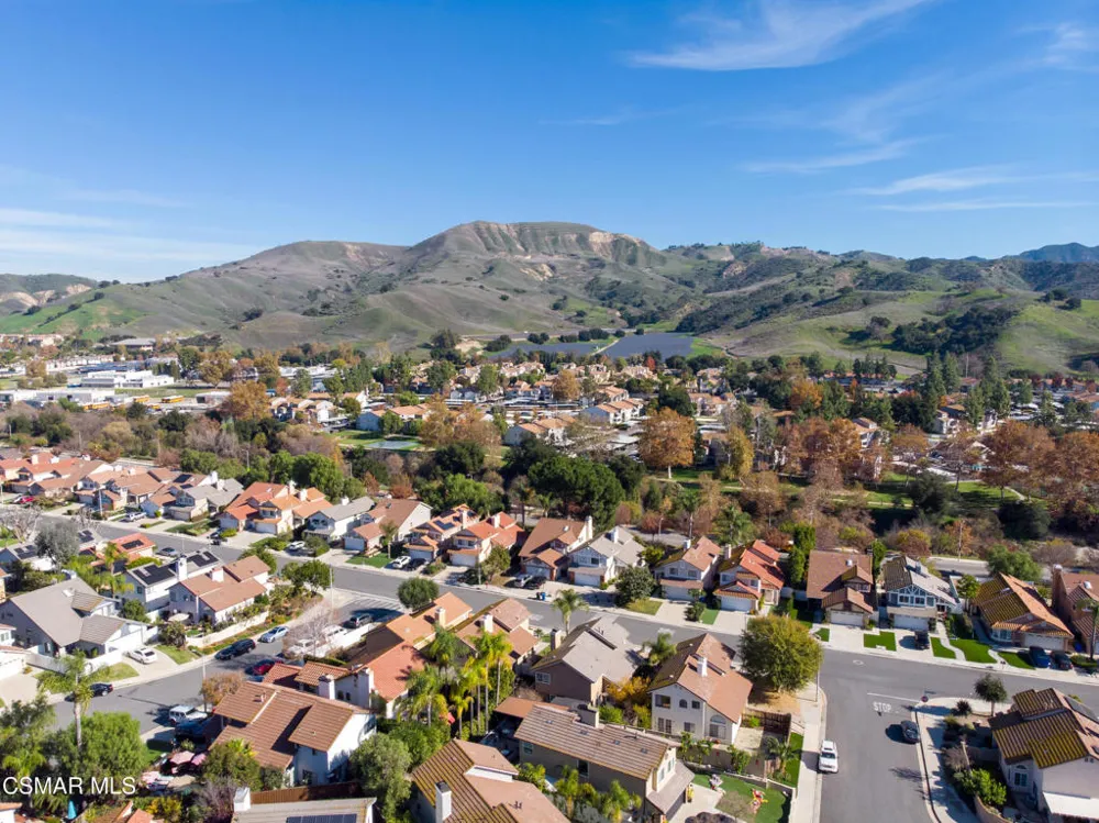 3831 Cottonwood Grove Trail Calabasas, CA 91301