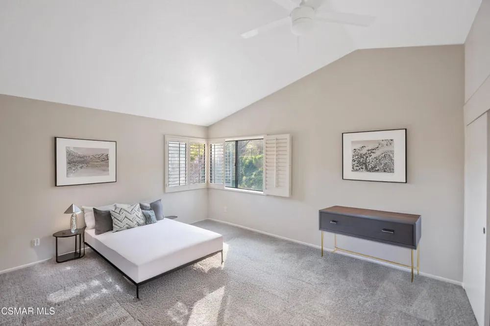 3831 Cottonwood Grove Trail Calabasas, CA 91301