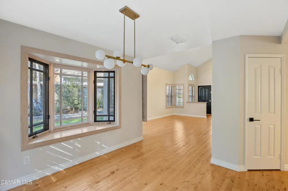 3831 Cottonwood Grove Trail Calabasas, CA 91301