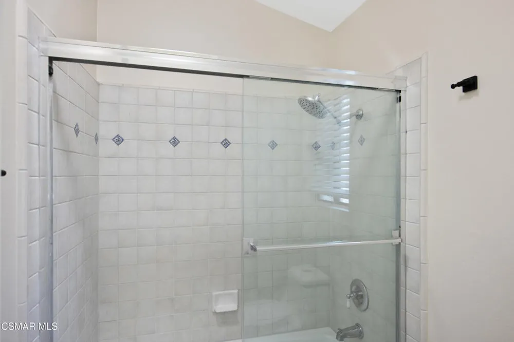 3831 Cottonwood Grove Trail Calabasas, CA 91301