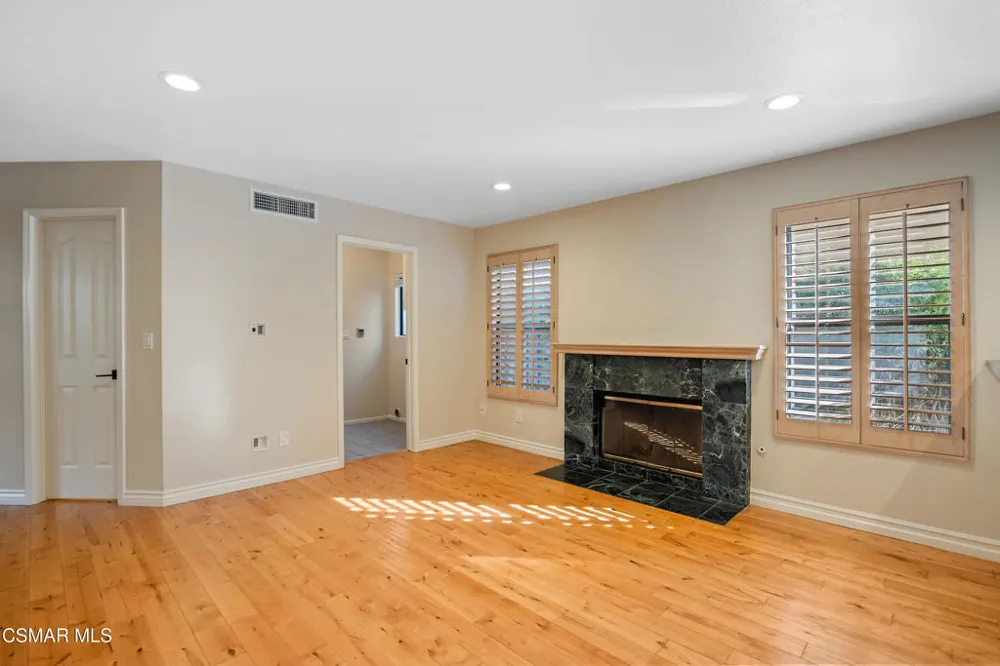 3831 Cottonwood Grove Trail Calabasas, CA 91301