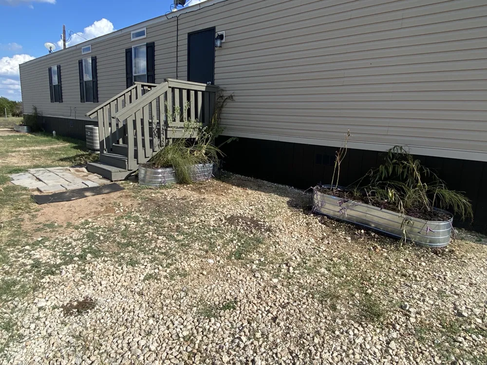 930 County Road 224 Florence, TX 76527
