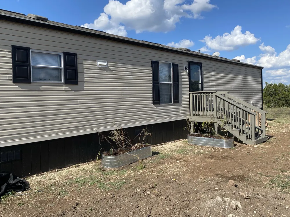 930 County Road 224 Florence, TX 76527