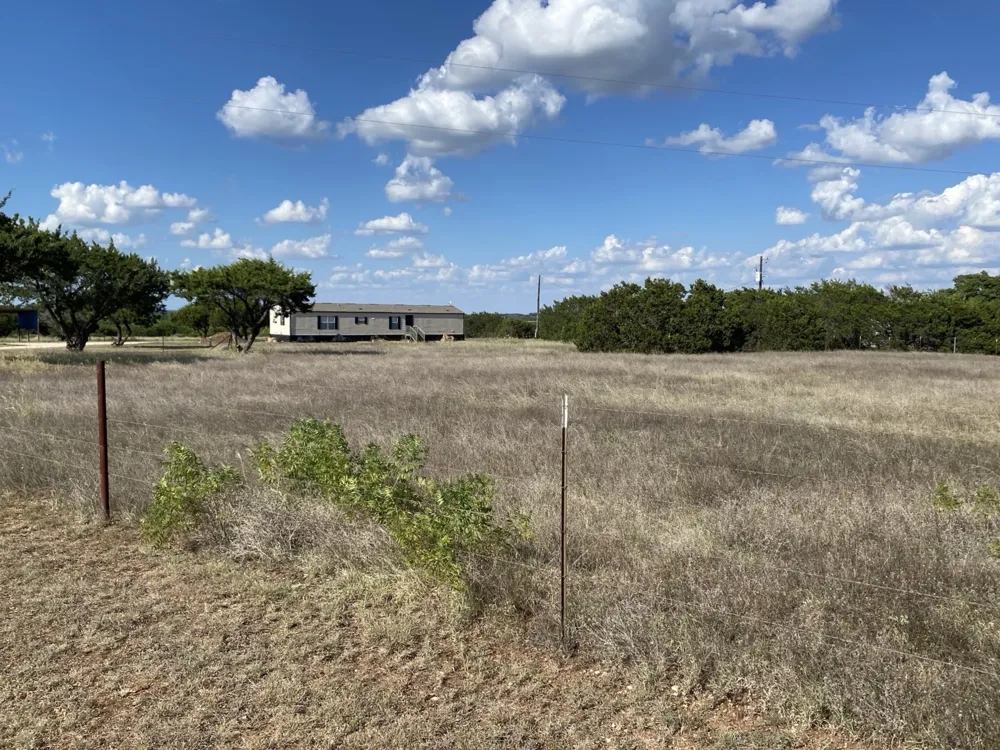 930 County Road 224 Florence, TX 76527