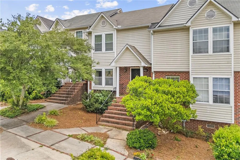 2266 Oak Glenn Circle Duluth, GA 30096
