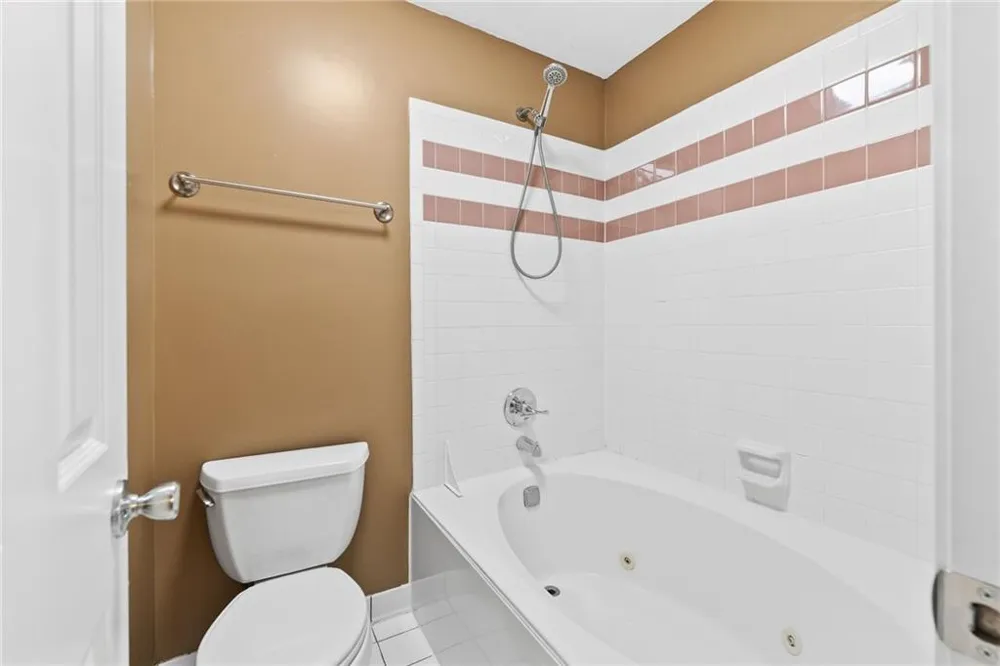 2266 Oak Glenn Circle Duluth, GA 30096