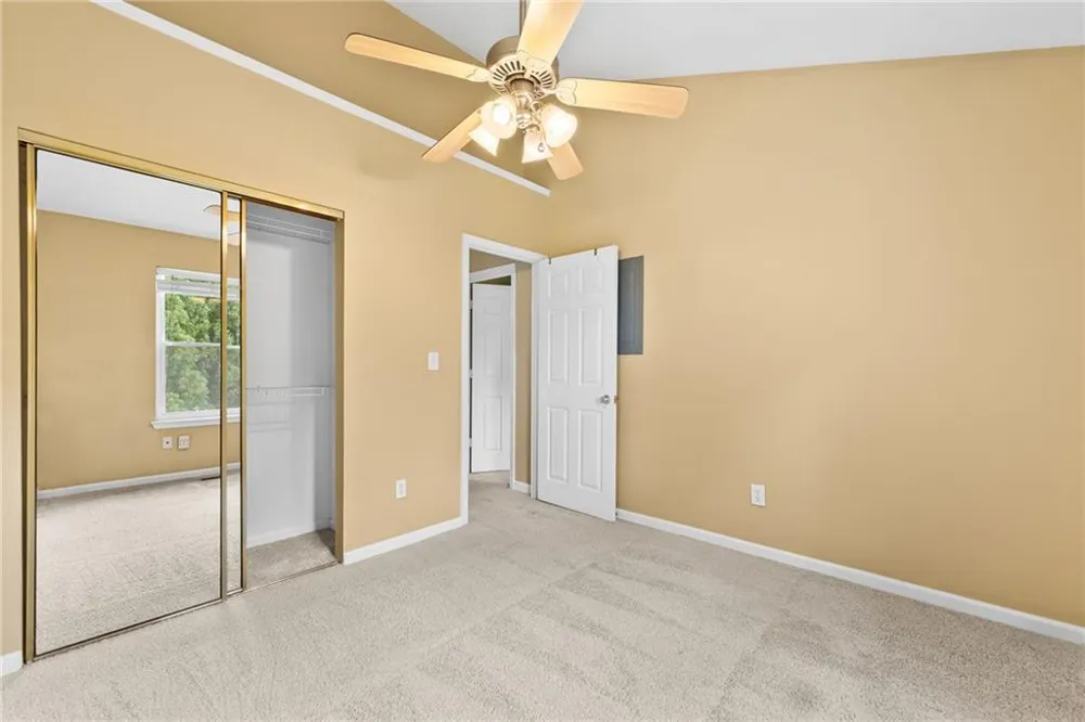 2266 Oak Glenn Circle Duluth, GA 30096