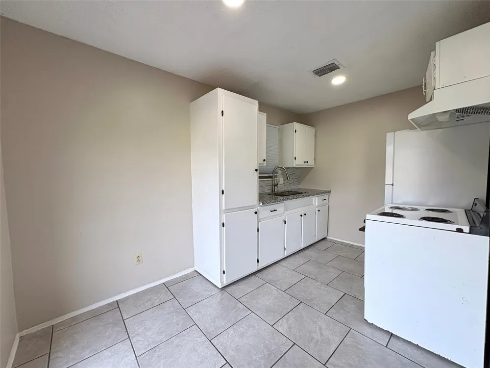3021 Sycamore Avenue #8 Bay City, TX 77414