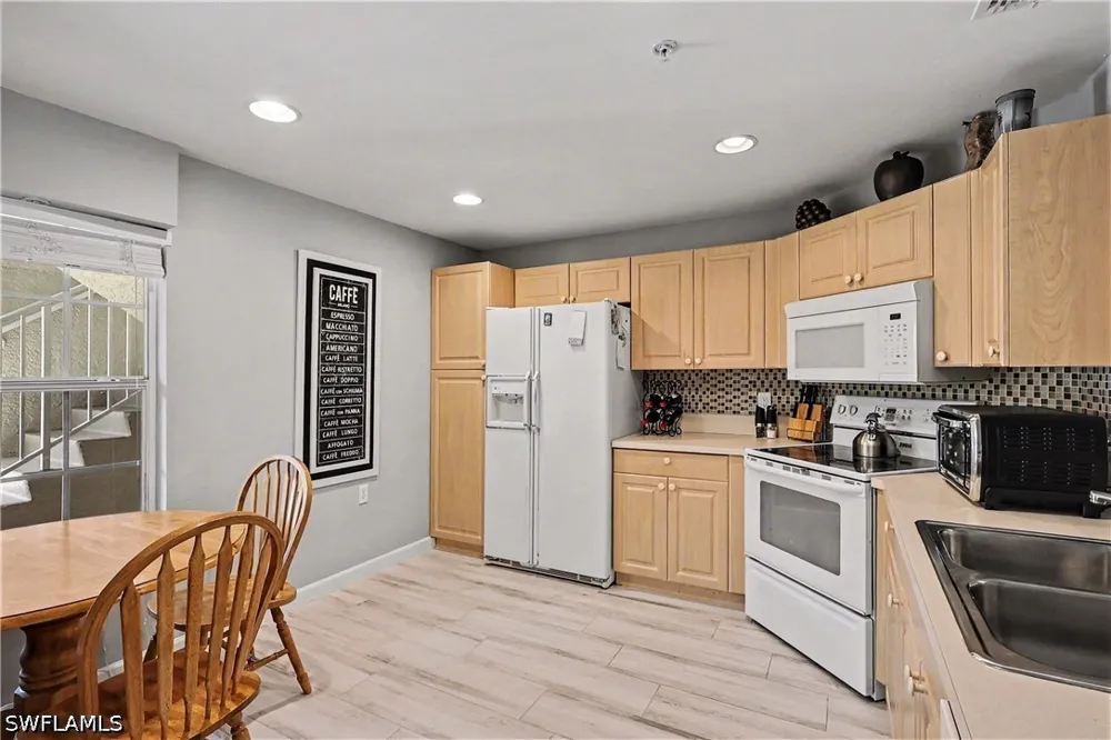 Horizon Lane #2303 Naples, FL 34109
