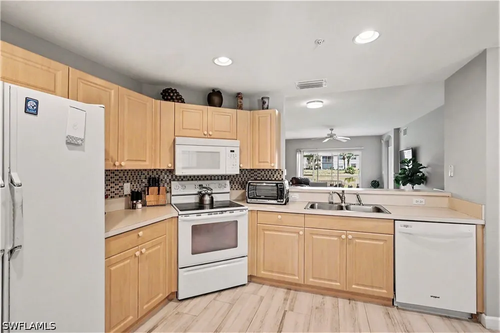 Horizon Lane #2303 Naples, FL 34109
