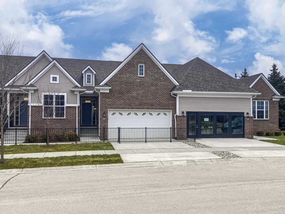 2209 Chase Drive Hartland Township, MI 48855