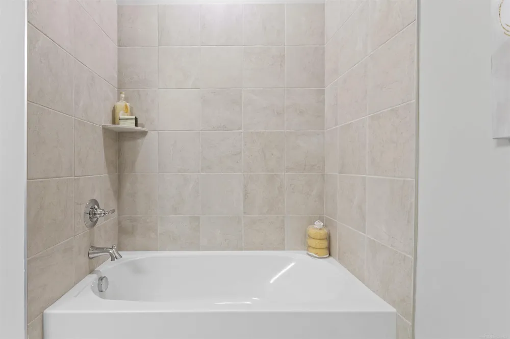 2209 Chase Drive Hartland Township, MI 48855