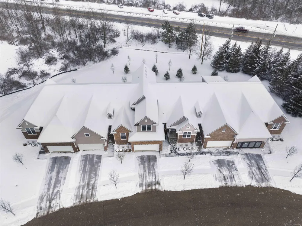 2209 Chase Drive Hartland Township, MI 48855