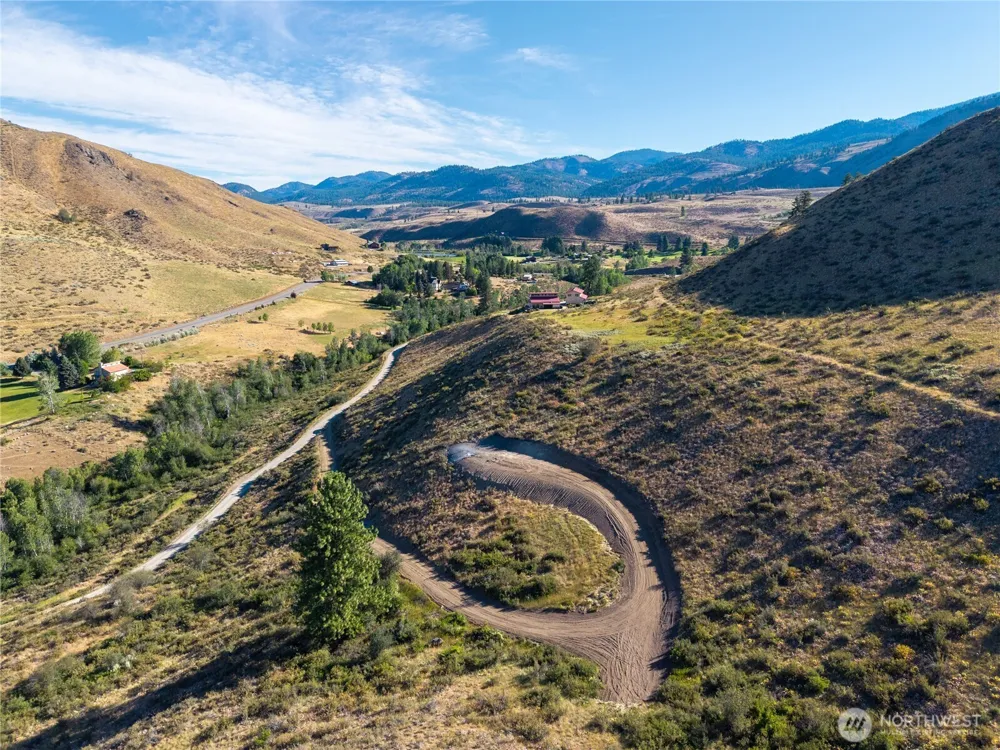 42 Prospect Road Winthrop, WA 98862