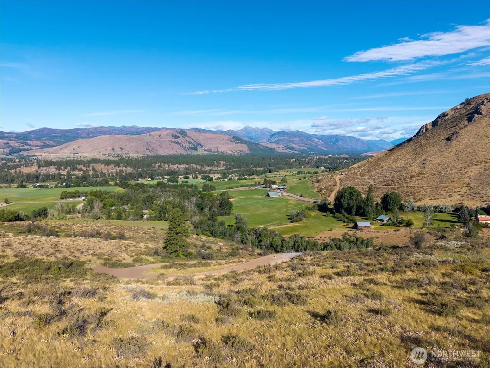 42 Prospect Road Winthrop, WA 98862