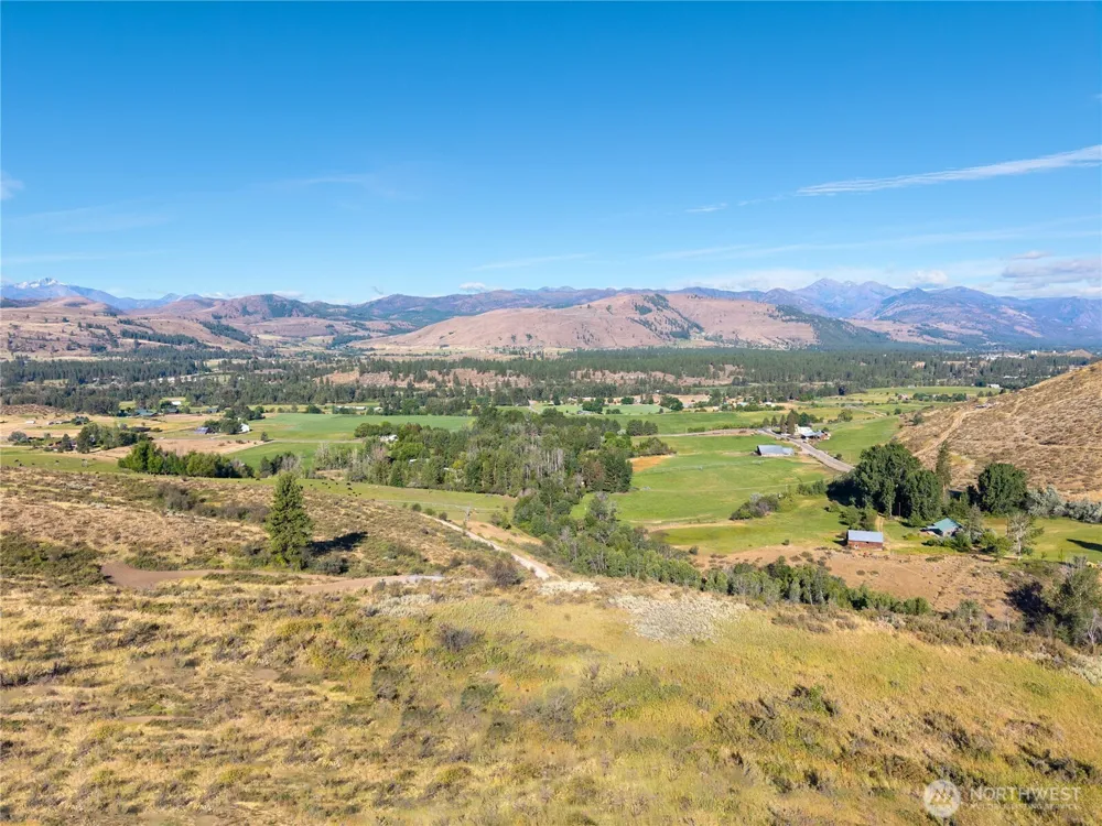 42 Prospect Road Winthrop, WA 98862