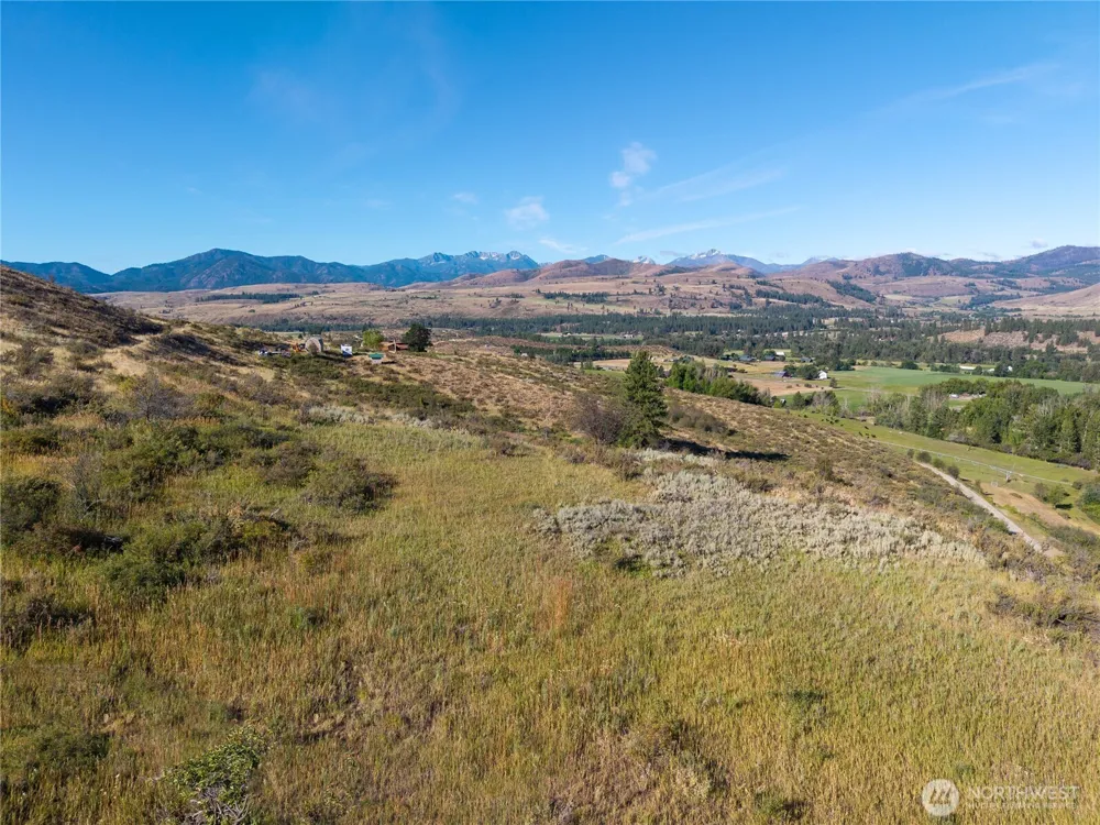 42 Prospect Road Winthrop, WA 98862