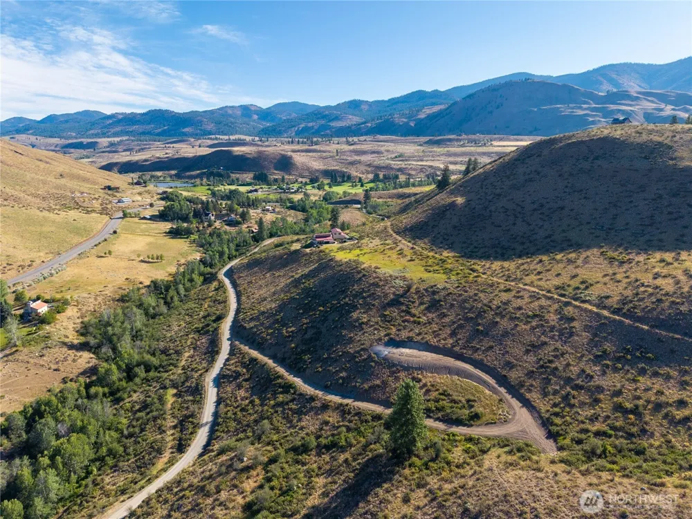 42 Prospect Road Winthrop, WA 98862