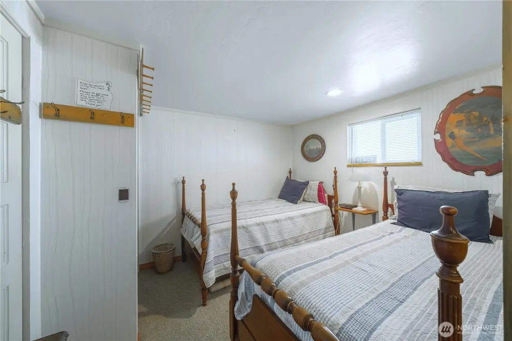 1305 268th Place Ocean Park, WA 98640